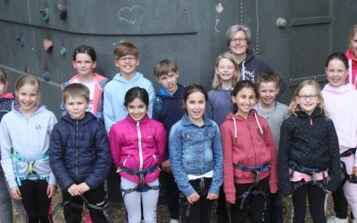 Klasse 4a der Blücherschule zu Besuch an der AFS-Kletterwand