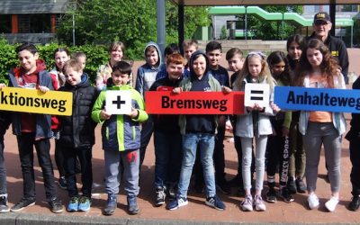 Reaktionsweg + Bremsweg = Anhalteweg